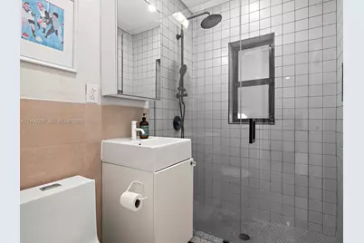 1009 NW 11th Ct, Miami, FL 33136 - Photo 24