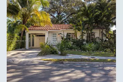 1009 NW 11th Ct, Miami, FL 33136 - Photo 8