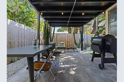 1009 NW 11th Ct, Miami, FL 33136 - Photo 30