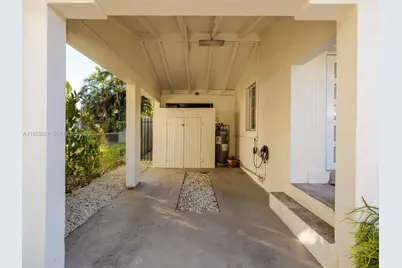 1009 NW 11th Ct, Miami, FL 33136 - Photo 10