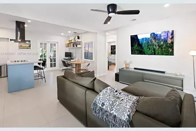 1009 NW 11th Ct, Miami, FL 33136 - Photo 12