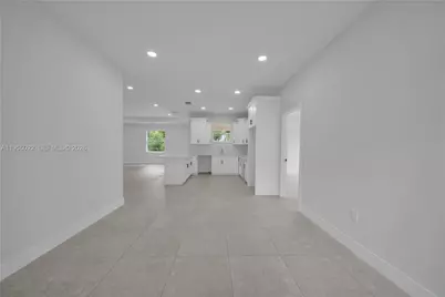 933 Anthony St E, Lehigh Acres, FL 33974 - Photo 52