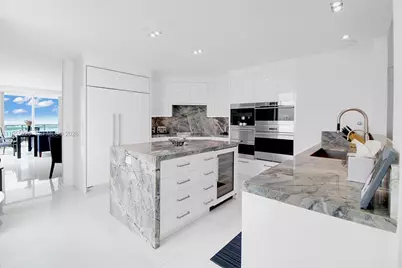 1331 Brickell Bay Dr #4201, Miami, FL 33131 - Photo 24