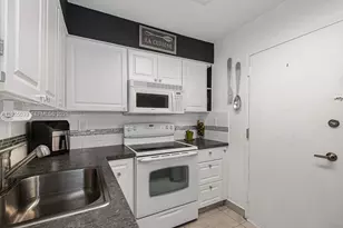 17800 Atlantic Blvd, Sunny Isles Beach, FL 33160 - Photo 2