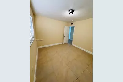 1950 W 54th St #302, Hialeah, FL 33012 - Photo 8