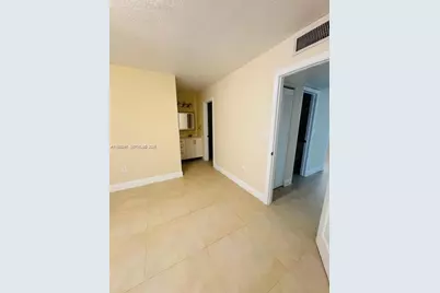 1950 W 54th St #302, Hialeah, FL 33012 - Photo 12