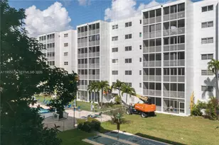 301 NE 14th Ave, Hallandale Beach, FL 33009 - Photo 30