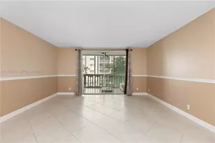 301 NE 14th Ave, Hallandale Beach, FL 33009 - Photo 14