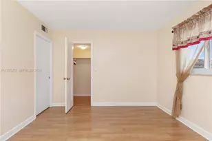 301 NE 14th Ave, Hallandale Beach, FL 33009 - Photo 20