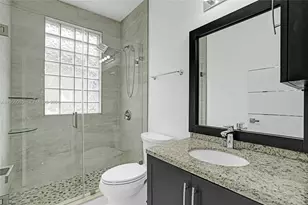 7952 NW 198th St, Hialeah, FL 33015 - Photo 18