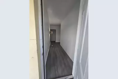 2729 NW 47th St, Miami, FL 33142 - Photo 16