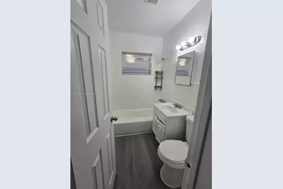2729 NW 47th St, Miami, FL 33142 - Photo 6