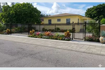 2729 NW 47th St, Miami, FL 33142 - Photo 1