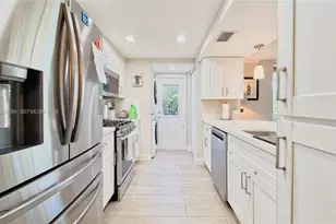 7034 SW 112th Ct, Miami, FL 33173 - Photo 14