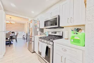 7034 SW 112th Ct, Miami, FL 33173 - Photo 16