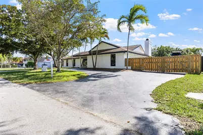 8010 SW 188th St, Cutler Bay, FL 33157 - Photo 2