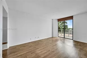 20281 E Country Club Dr, Aventura, FL 33180 - Photo 24