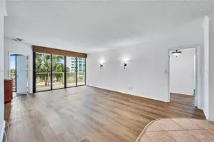 20281 E Country Club Dr, Aventura, FL 33180 - Photo 14