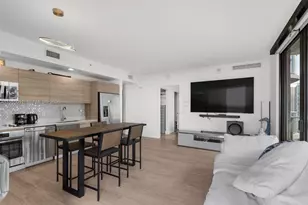 121 NE 34th St, Miami, FL 33137 - Photo 4