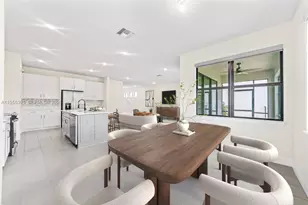 8123 NW 78th St, Tamarac, FL 33321 - Photo 10