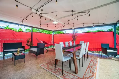 901 NW 22nd Pl, Miami, FL 33125 - Photo 28