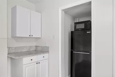1041 NE 9th Ave #A3, Fort Lauderdale, FL 33304 - Photo 4