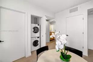 121 NE 5th St, Miami, FL 33132 - Photo 6