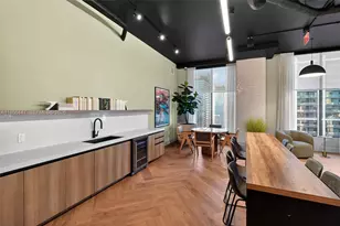 121 NE 5th St, Miami, FL 33132 - Photo 22