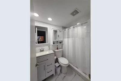 200 SW 132nd Way #109L, Pembroke Pines, FL 33027 - Photo 8