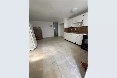 2645 NW 21st Ave #5, Oakland Park, FL 33311 - Photo 2