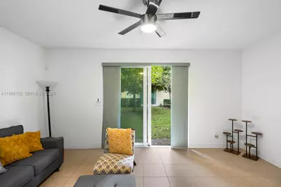 4644 Windmill Ln, Davie, FL 33328 - Photo 14