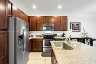 4644 Windmill Ln, Davie, FL 33328 - Photo 8