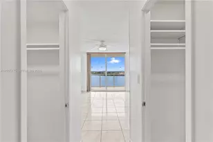 1301 NE Miami Gardens Dr, Miami, FL 33179 - Photo 18