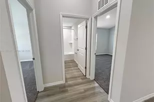 2060 Stillview Pass, Zephyrhills, FL 33541 - Photo 4