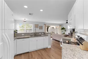 1994 NW 169th Ave, Pembroke Pines, FL 33028 - Photo 10