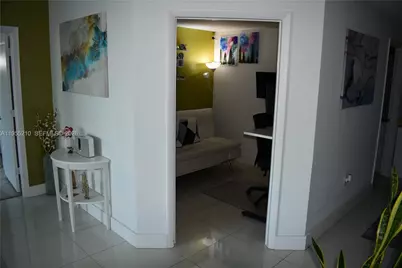 253 NE 2nd St #2402, Miami, FL 33132 - Photo 4