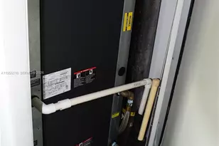 253 NE 2nd St, Miami, FL 33132 - Photo 38