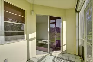 900 SW 128th Ave, Pembroke Pines, FL 33027 - Photo 18