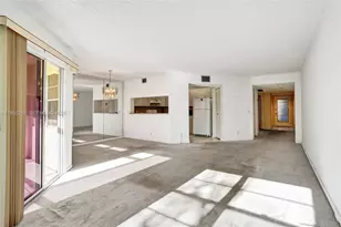 900 SW 128th Ave, Pembroke Pines, FL 33027 - Photo 6