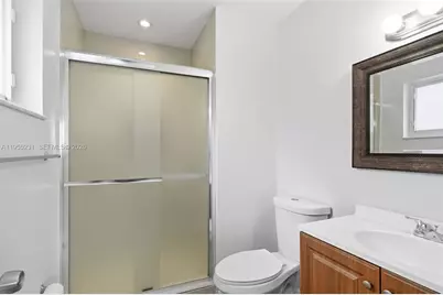 808 NE 2nd St #B, Hallandale Beach, FL 33009 - Photo 26