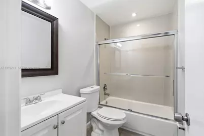 808 NE 2nd St #B, Hallandale Beach, FL 33009 - Photo 20