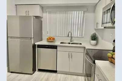 1971 NW 96th Ter #9F, Pembroke Pines, FL 33024 - Photo 4