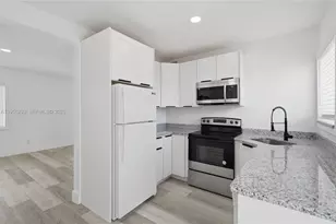 1308 NW 13th Ct, Fort Lauderdale, FL 33311 - Photo 10