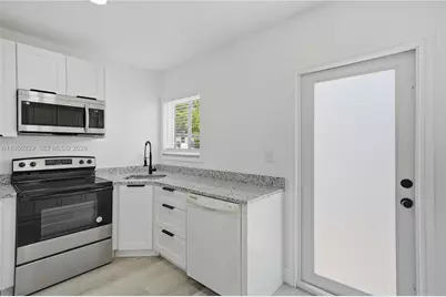 1308 NW 13th Ct, Fort Lauderdale, FL 33311 - Photo 12