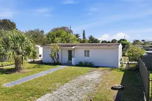 1308 NW 13th Ct, Fort Lauderdale, FL 33311 - Photo 4