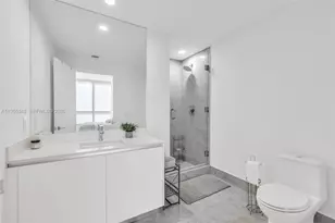 650 NE 32nd St, Miami, FL 33137 - Photo 8