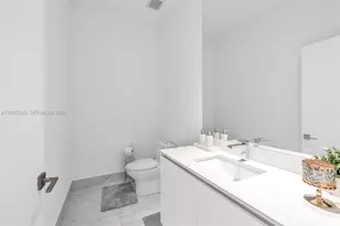 650 NE 32nd St, Miami, FL 33137 - Photo 18