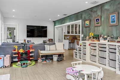 1444 Mendavia Ave, Coral Gables, FL 33146 - Photo 18