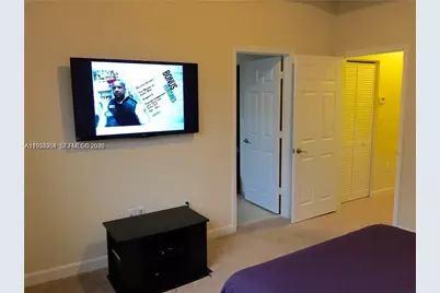 394 NE 37th Ave #0, Homestead, FL 33033 - Photo 4