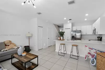12960 SW 233rd Ter, Homestead, FL 33032 - Photo 2